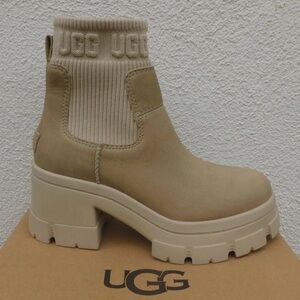 UGG Women's Brooklyn Chelsea  Ankle Booties